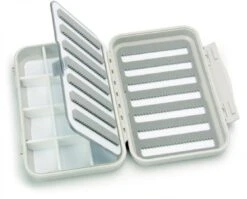 C&F 12 Row With 12 Compartments CF-2377 Waterproof Medium Fly Case -Visserijmeesterwinkel CF 12 Row With 12 Compartments CF 2377 Waterproof Medium Fly Case CF 2377 product 1 24563